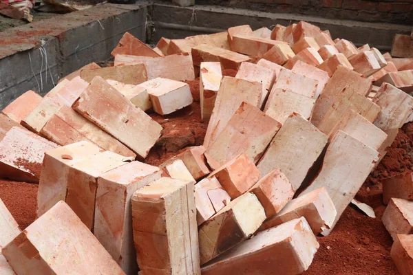 Satmak için kırmızı renkli tuğla stok