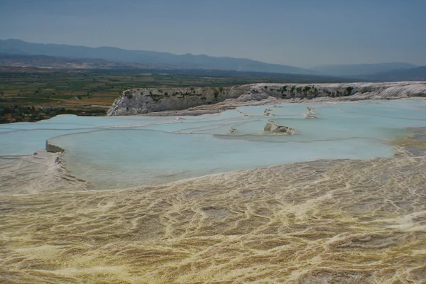 Gezi için Türkiye nin turistik gölet, teraslar dağlarda