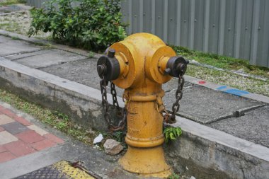 eski yangın musluğu