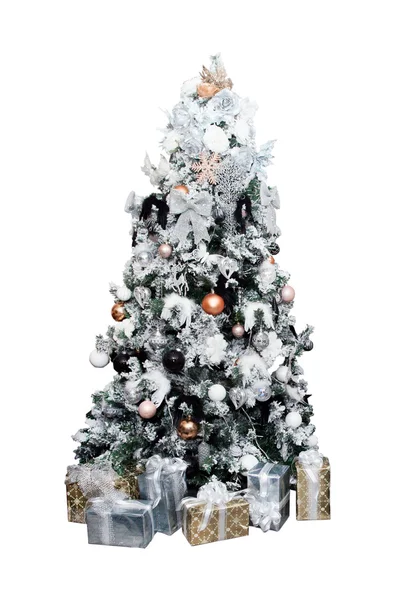 Kerstboom geïsoleerd op witte achtergrond — Stockfoto