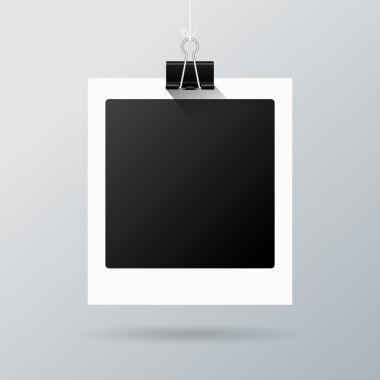 fotoğraf çerçevesi asılı