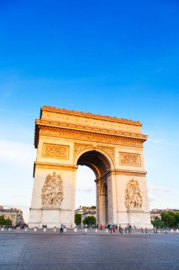 Zafer Takı (Zafer Kemeri) Paris, Fransa