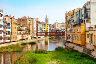 Girona şehrinin genel manzarası, İspanya