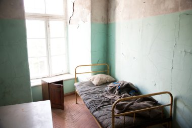 Zavallı yaşlı iç