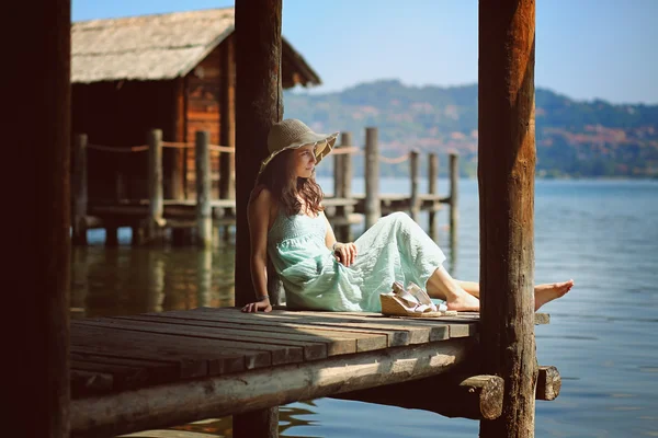 Beautiful woman relaxing outdoor — Stock Photo, Image