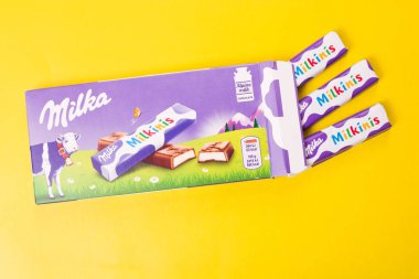 BELARUS, NOVOPOLOTSK - 20 ARALIK, 2020: Milka çikolatası