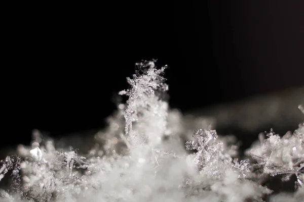 Маленькие Снежинки Черном Фоне Макрофотография — стоковое фото