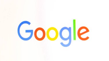 NOVOPOLOTSK, BELARUS - 06 Şubat 2021: Google arama çubuğu bir bilgisayar ekranında