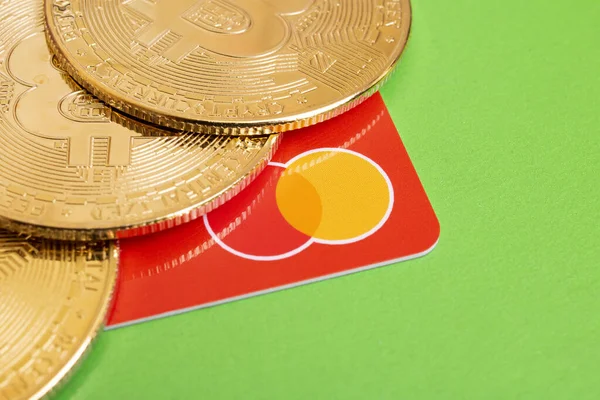 Belário Novopolotsk Maio 2021 Bitcoins Cartão Mactercard Perto — Fotografia de Stock