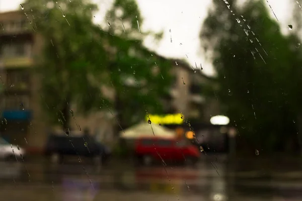 Капли Дождя Стекле Фоне Улицы — стоковое фото