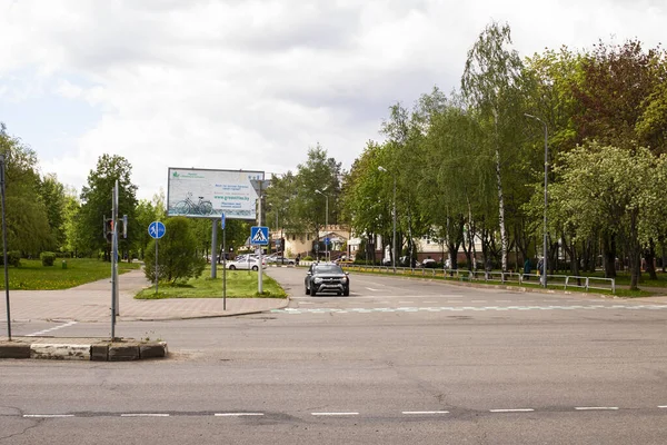 Novopolotsk Belarus Mayo 2021 Grandes Carreteras Ciudad Verano Cielo Nublado — Foto de Stock