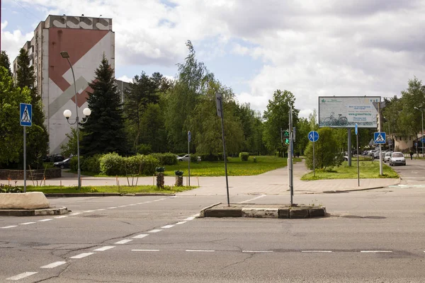 Novopolotsk Belarus Mayo 2021 Grandes Carreteras Ciudad Verano Cielo Nublado — Foto de Stock