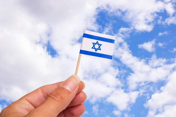 Izrael Flaga Błękitnym Tle Nieba Zbliżenie — Zdjęcie stockowe