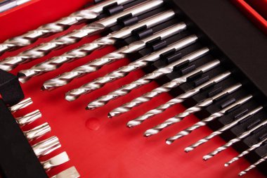 Tatbikat için farklı matkaplar.