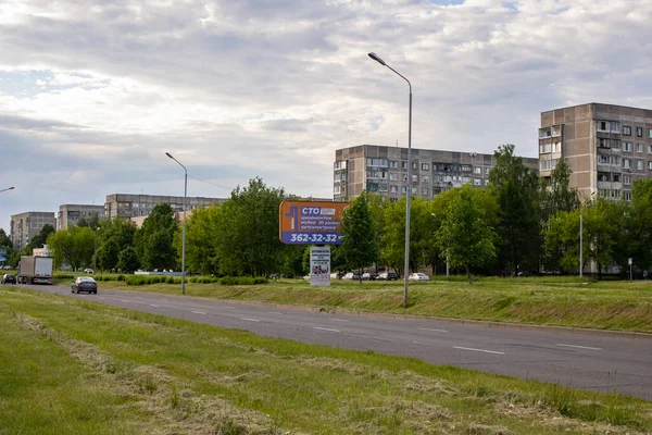 Belarus Novopolosk June 2021 Cars Big Road City Close — Stock Photo, Image