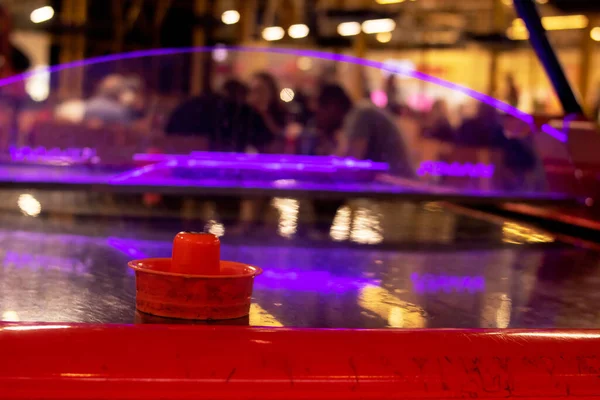 Hockey Tavolo Nella Luce Neon Vicino — Foto Stock