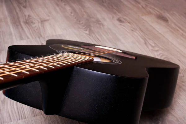 Cuerdas Una Guitarra Negra Cerca Vista Superior —  Fotos de Stock