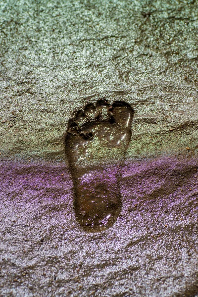 Olajos környezetben romos sár lábnyomok Jogdíjmentes Stock Fotók