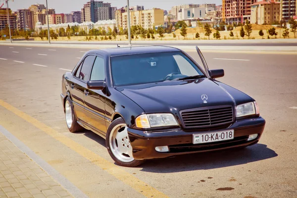 Baku Azerbejdżan 2020 Mercedes 230 1999 Kolor Czarny — Zdjęcie stockowe