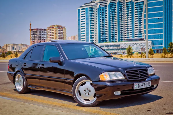 Baku Azerbejdżan 2020 Mercedes 230 1999 Kolor Czarny — Zdjęcie stockowe