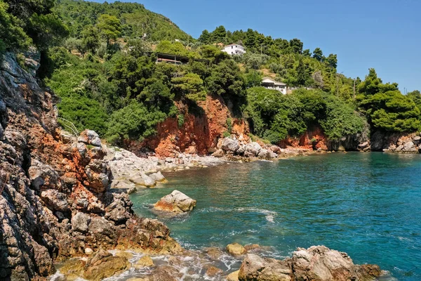 Nietknięty widok na zatokę wyspy greckiej. — Zdjęcie stockowe