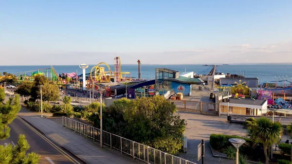 Southend-on-Sea, Essex, Verenigd Koninkrijk, 24 maart 2019. Adventure Island themapark aan de zuidkant van de zee, vlakbij de Pier. Southend-on-Sea, Essex, 24 maart 2019. Rechtenvrije Stockfoto's