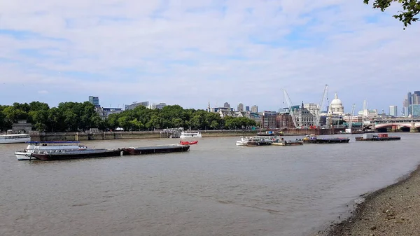 Londres cidade com River Thames na Inglaterra, Reino Unido. — Fotografia de Stock