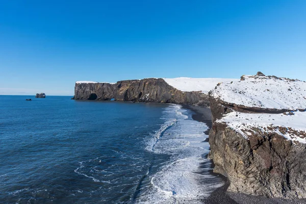 Vista Aérea Del Paisaje Invernal Dyrholaey Islandia Hermosa Vista Invierno —  Fotos de Stock