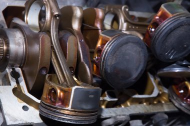 Açık metal benzinli motor