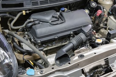 dört silindirli motor araba