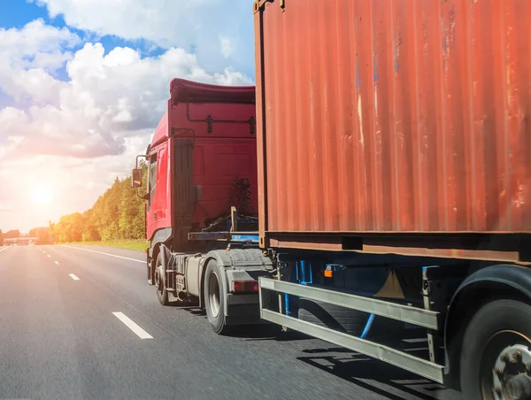 Camion Transporte Des Marchandises Sur Autoroute Campagne — Photo