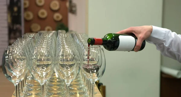 Waiter Pouring Wine Many Glasses Close — Stock Photo, Image