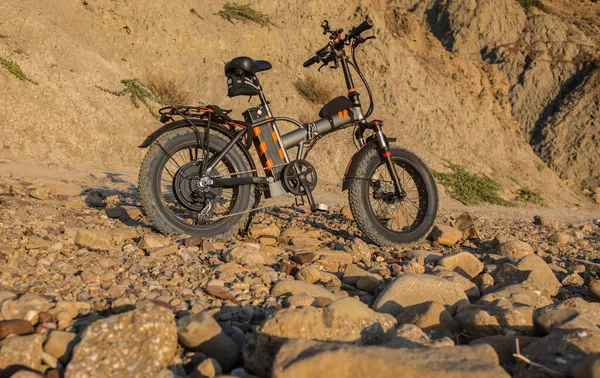 Elektrische Fiets Heuvel Bergen Zomerdag — Stockfoto