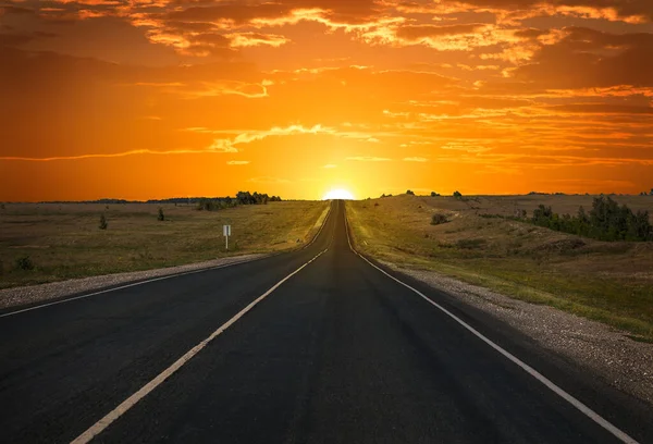 Lever Soleil Horizon Sur Une Autoroute Campagne Vide — Photo