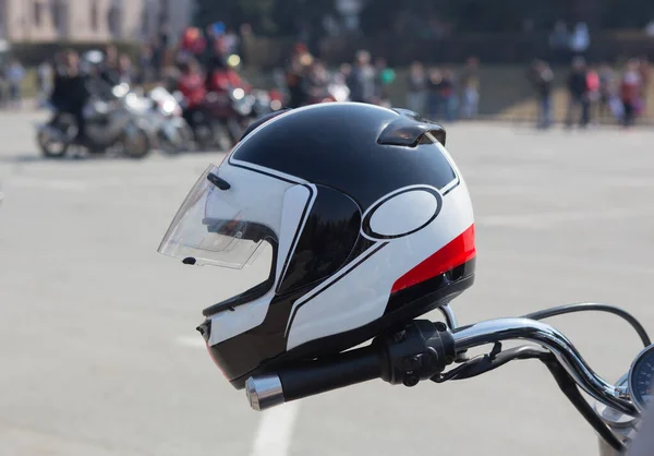 Casco Moto Manillar Una Motocicleta Fondo Los Motociclistas Motocicletas —  Fotos de Stock