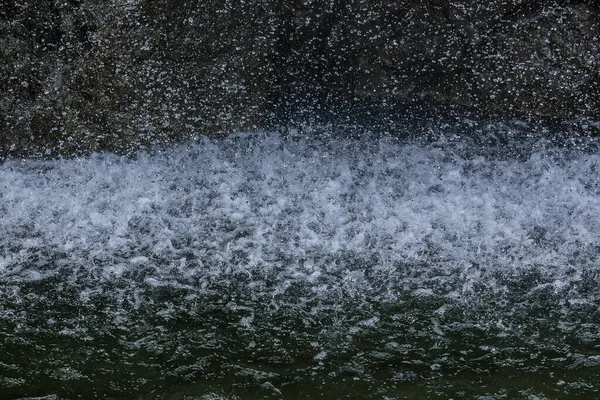 Gotas Chuva Caindo Água Close — Fotografia de Stock