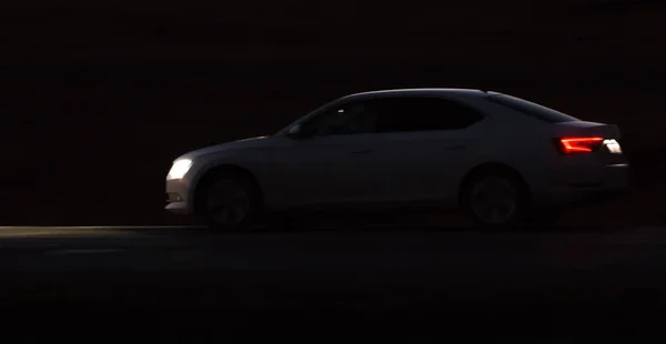 Car Drives Night Street Close Blurry Motion — Stock Photo, Image