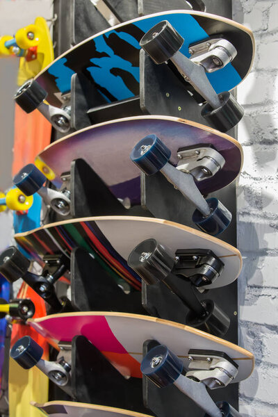Скейтборды на кронштейн к кирпичной стене