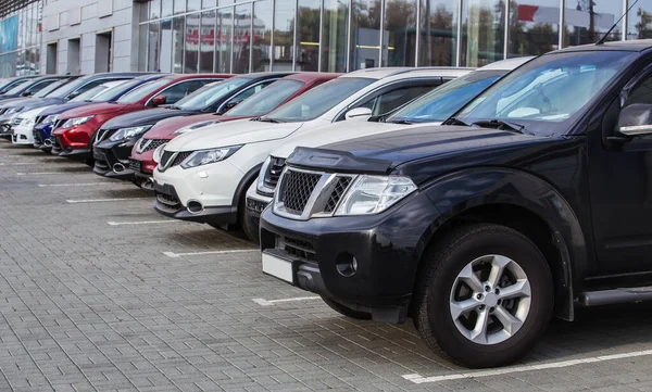 Carros Para Venda Stock Lot Row Inventário Concessionário Automóveis — Fotografia de Stock