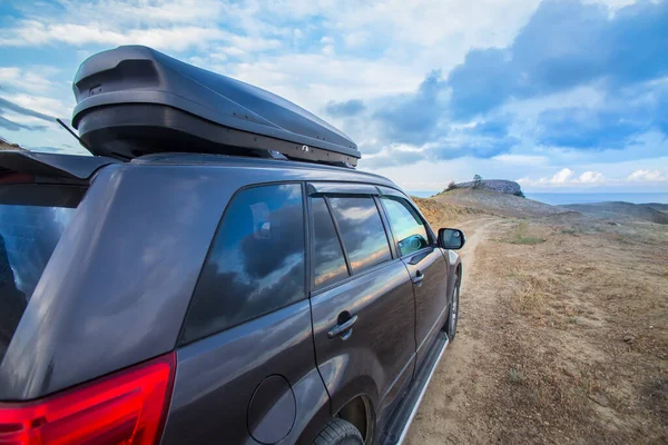 Suv Moves Sea Coast Dirt Road — Stock Photo, Image