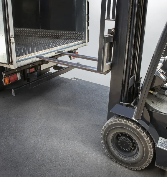 Truck and loader — Stock Photo, Image