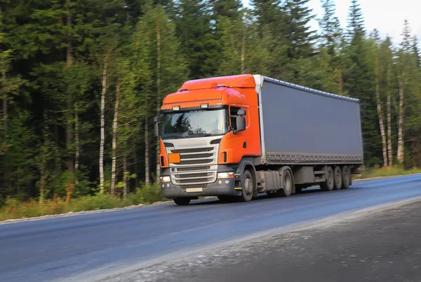 Truck moves on highway — Stock Photo, Image