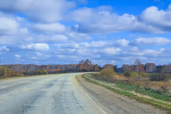 Пейзаж с дороги и неба — стоковое фото