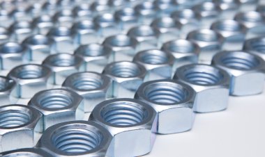 Beyaz arkaplanda fındık