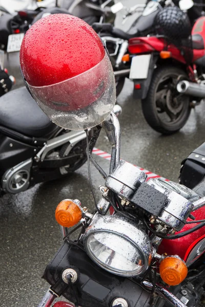 Motocicletas no estacionamento — Fotografia de Stock