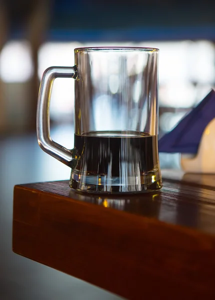 Mug of dark beer — Stock Photo, Image