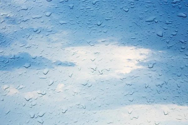 Gocce di pioggia sulla finestra — Foto Stock