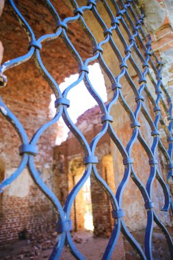 yok edilen kilisenin iç