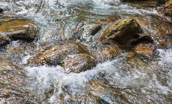 Крым красивые водопады Джур-джур — стоковое фото