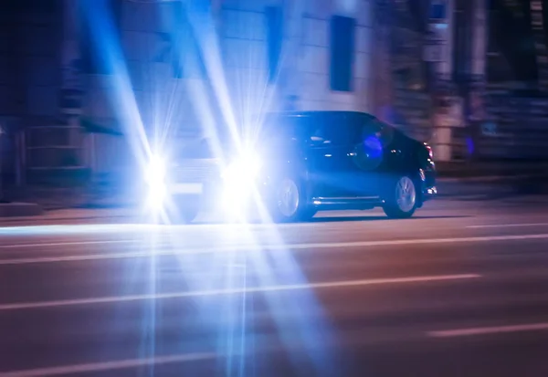 Cars go on the night city — Stock Photo, Image